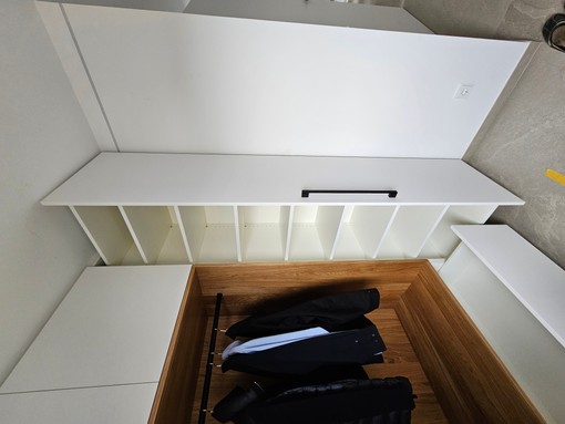 Galeriebild - Kleiderschrank