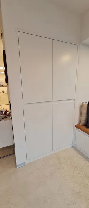 Flächenbündiger Einbauschrank der Schreinerei Klöckner