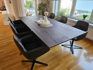 Gebeizter Esszimmertisch aus Eiche