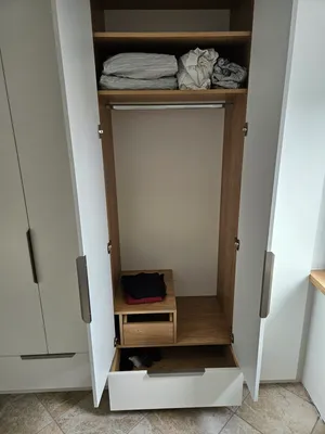 Innenansicht Garderobenschrank