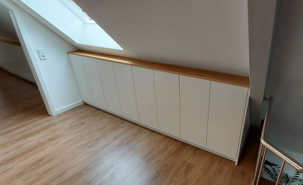 Galeriebild - Einbauschrank unter Dachschräge